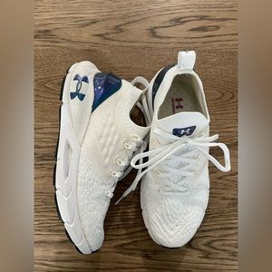 Under Armour HOVR Phantom 2 Running Shoes 37 US 7